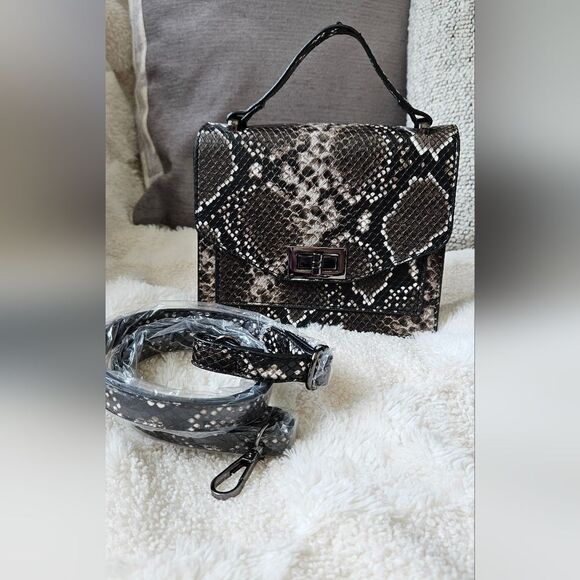 Nwot Dynamite Snakeskin Pattern Handbag - Picture 1 of 4